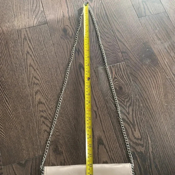 Chelsea28 Metallic Chain Trim Faux Leather Pink Silver Rose Crossbody Bag Clutch - Picture 15 of 16